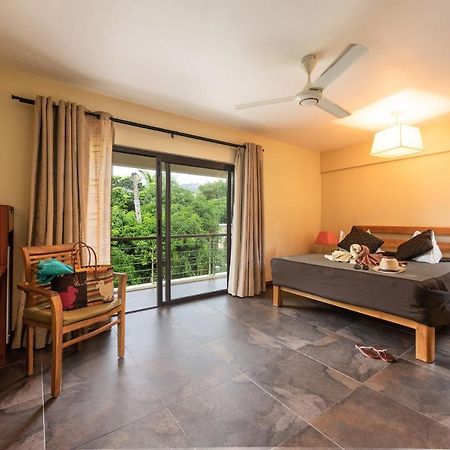 Happy Days Guest House Le Morne Exterior photo