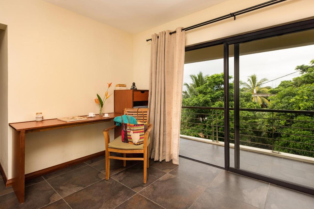 Happy Days Guest House Le Morne Exterior photo