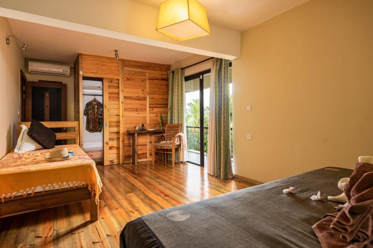 Happy Days Guest House Le Morne Exterior photo