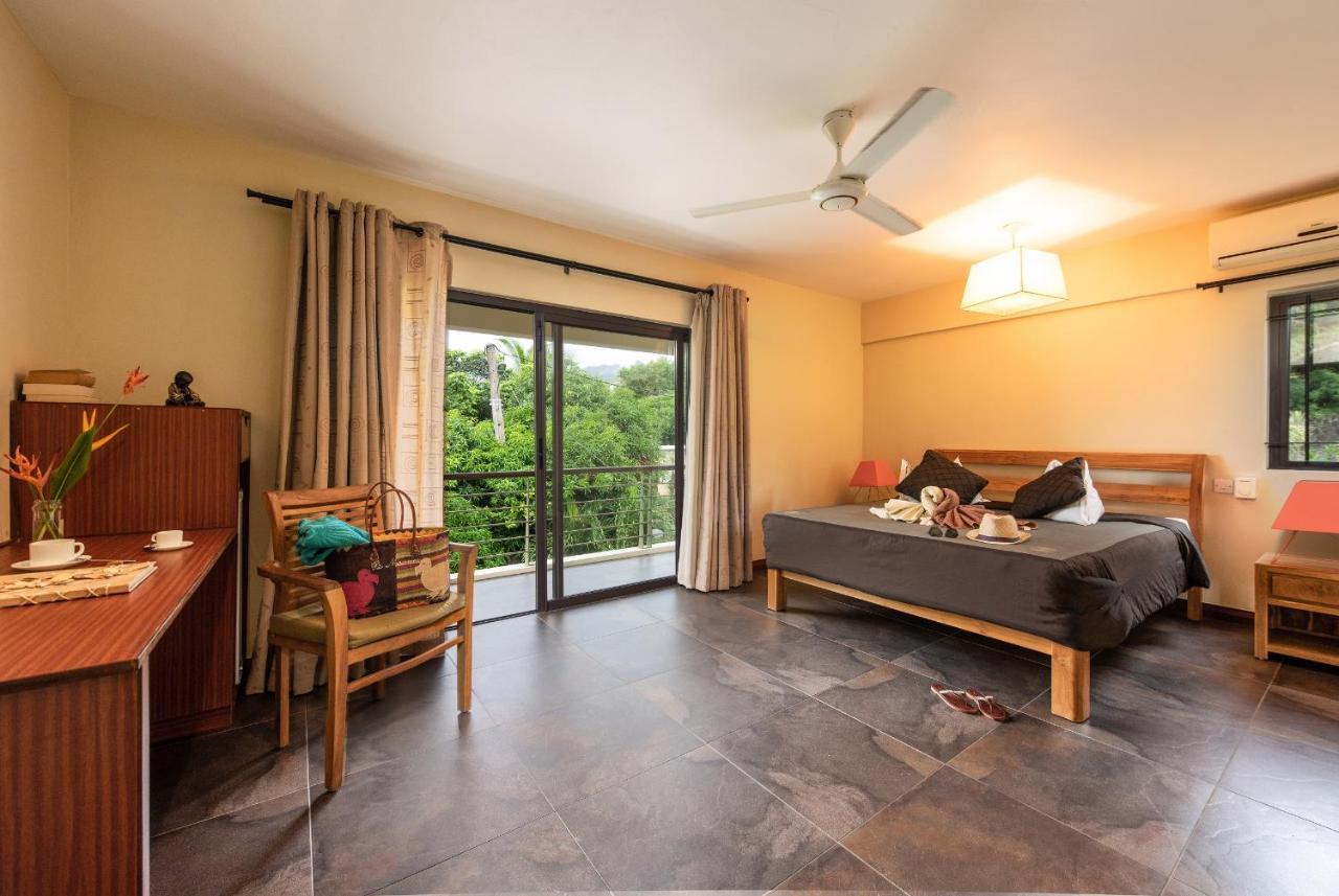 Happy Days Guest House Le Morne Exterior photo