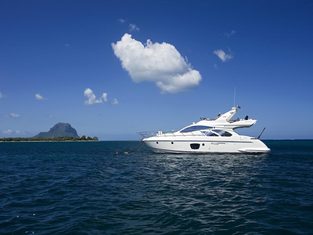 Happy Days Guest House Le Morne Exterior photo