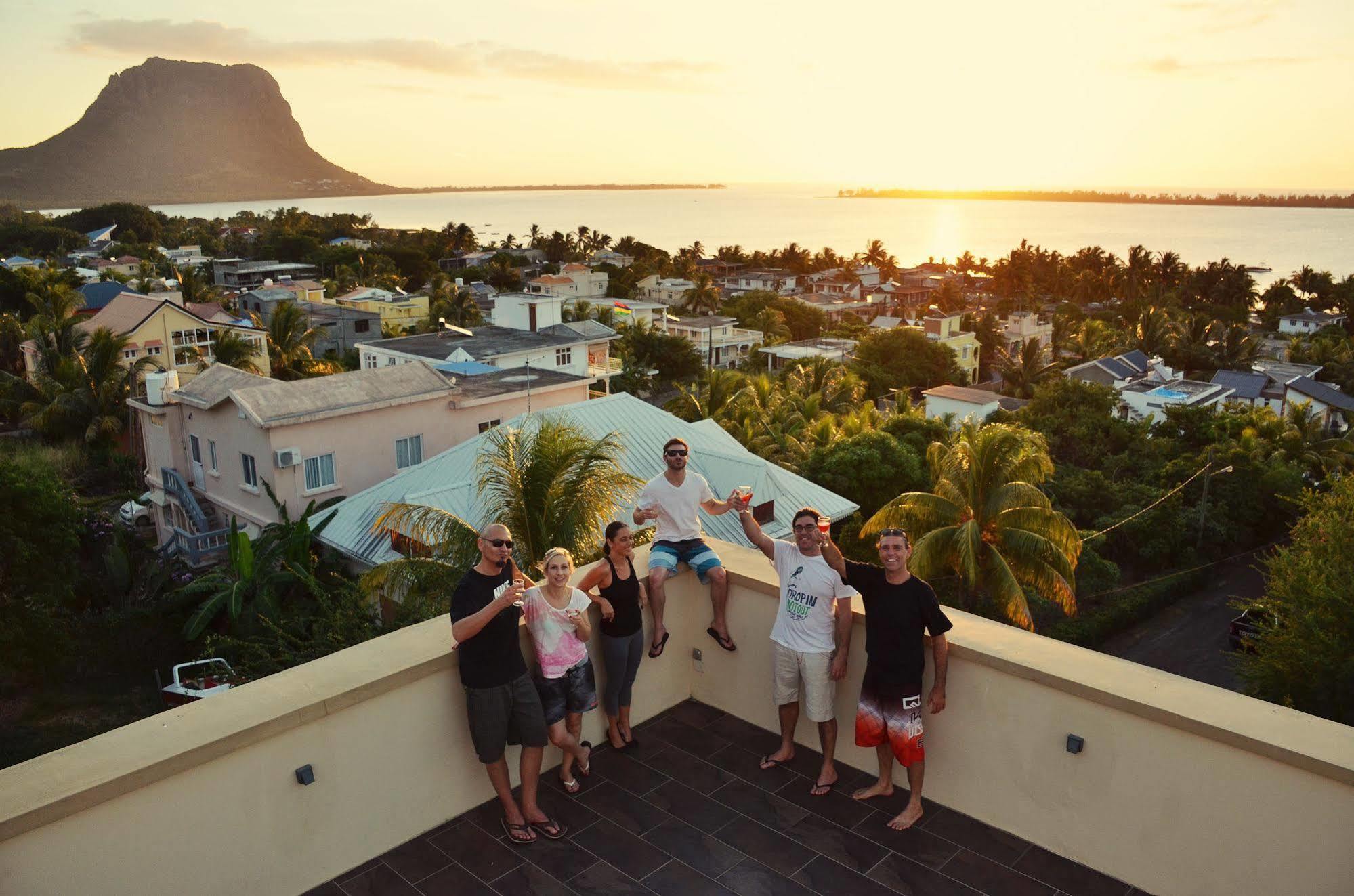Happy Days Guest House Le Morne Exterior photo